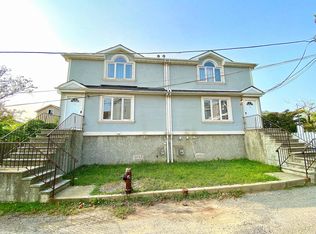 27 Sand Ct, Staten Island, NY 10305