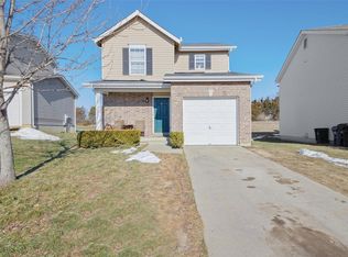 1005 Chesterfield Dr, Wentzville, MO 63385