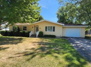 419 S State Highway 94, Stronghurst, IL 61480