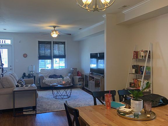 4th image of 1110 N 31st St