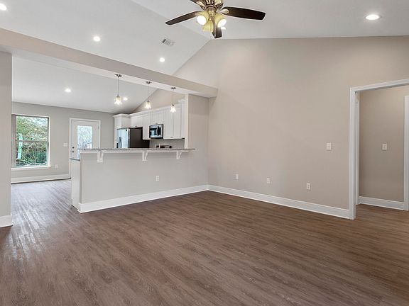 4th image of 13762 Shelby Ct