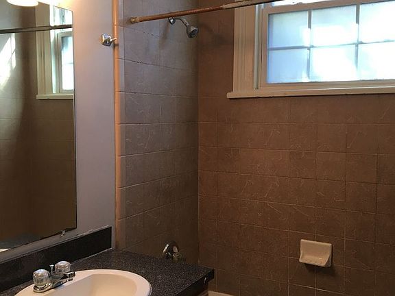 5th image of 1684 N Dupre St