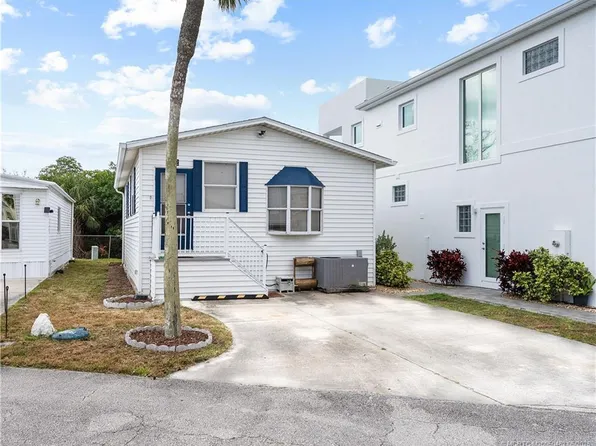 2002 Nettles Blvd, Jensen Beach, FL 34957