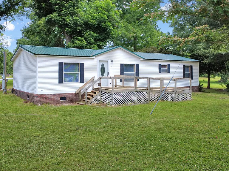 106 McGowan Rd — Photo 2