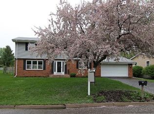553 Winston Ct, Mendota Heights, MN 55118