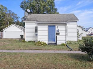 205 S Saint Clair St, Altamont, IL 62411