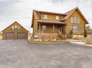 12800 Carney Rd, Akron, NY 14001