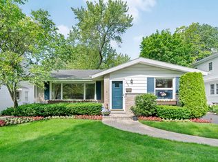 1890 Clifton Ave, Highland Park, IL 60035