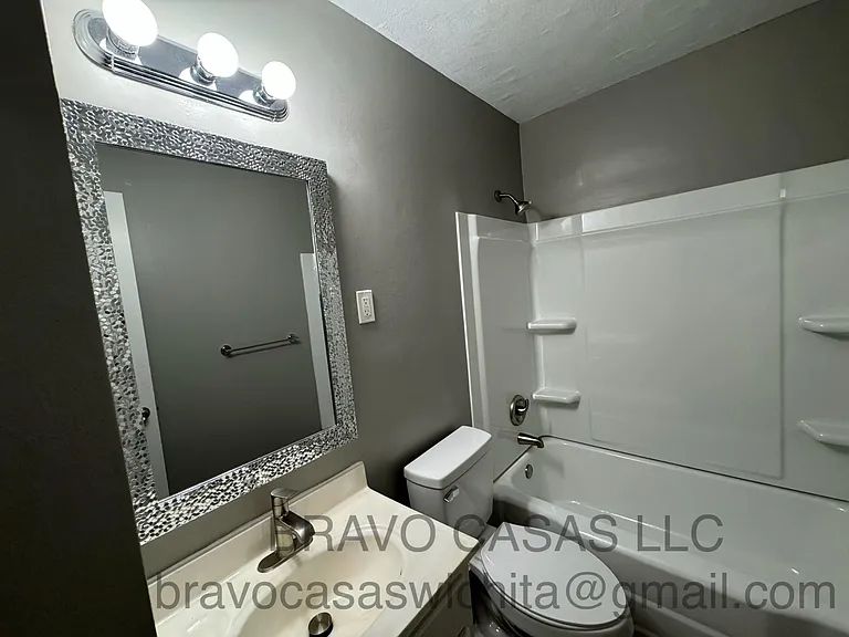 2932 S Glenn Ave — Photo 15