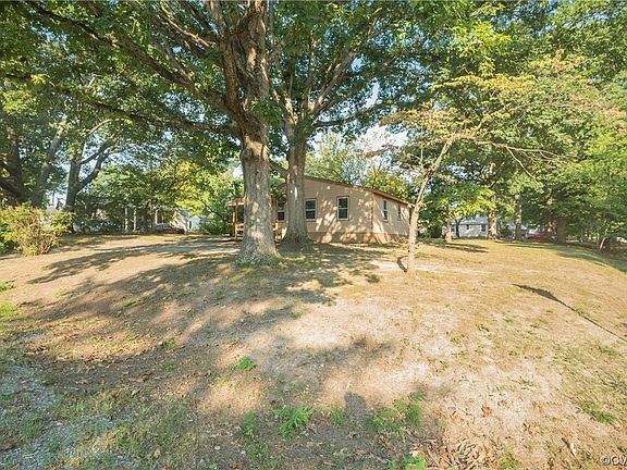 4th image of 3004 Trail Dr