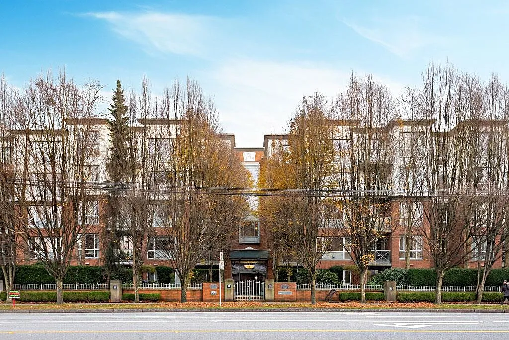 2 bed, 1251 sqft, $3,300 — Photo 1