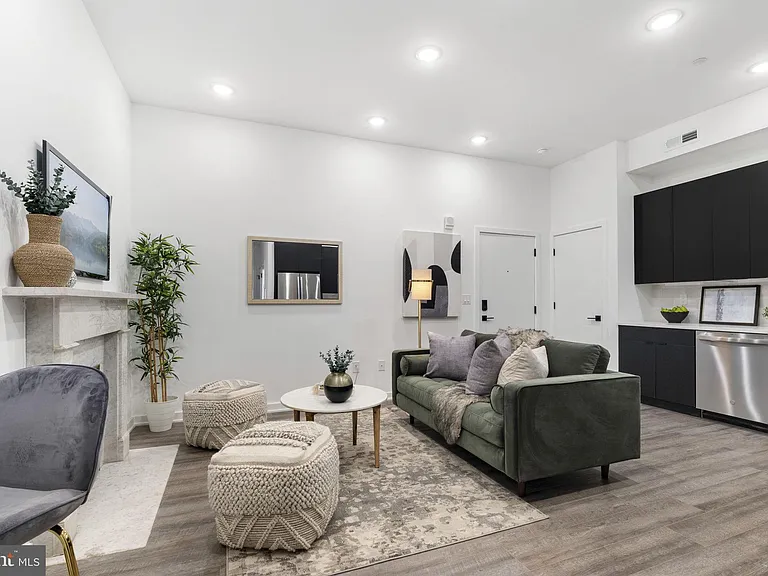 1602 Locust St #4-401 — Photo 10