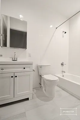 Rented by Grand & Co. | media 6