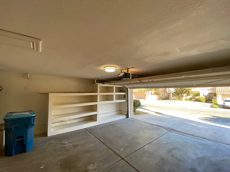 5091 Breakers Ln — Photo 38