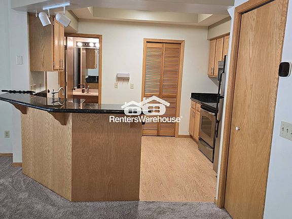 3rd image of 10962 Highland Rd