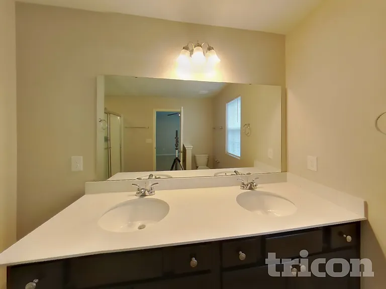 1430 Sandra Dr — Photo 9