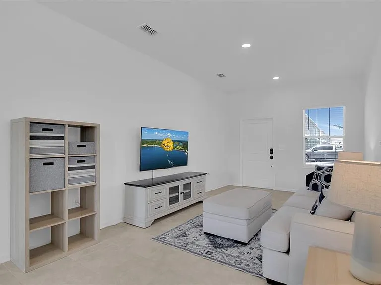 2845 Pierr St — Photo 10