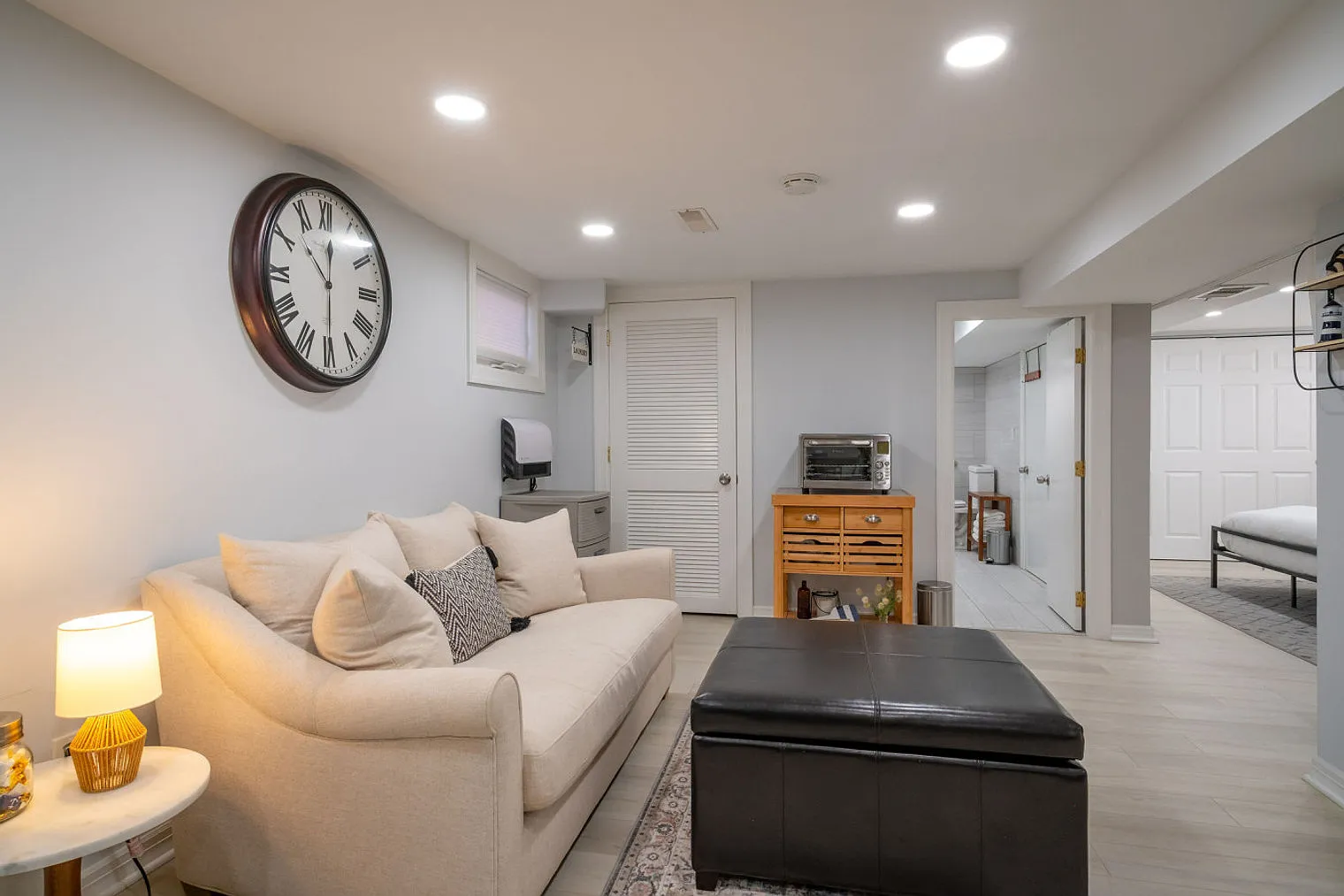 3 bed, 2.0 bath, 1140 sqft, $5,460 — Photo 1