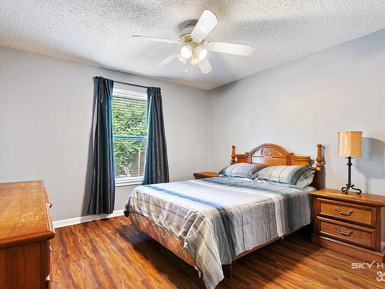 2416 N Robin Rd — Photo 16