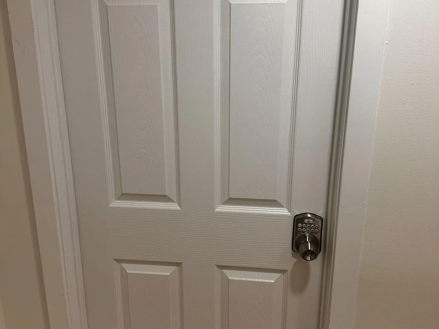 2 bed, 1.0 bath, 1100 sqft, $1,252 — Photo 1