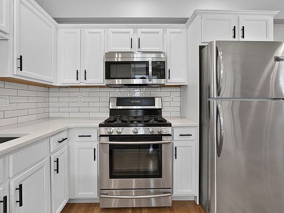 4th image of 254 Lafayette St Unit 2F