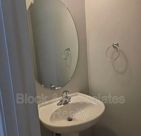 124 Braeside Ct — Photo 6
