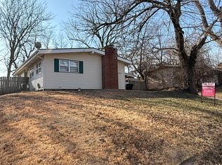 902 E Clark St, Warrensburg, MO 64093