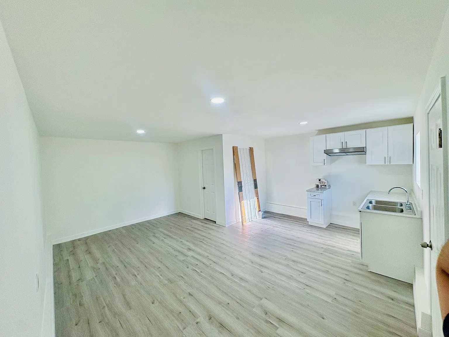 Studio, $1,575 — Photo 3