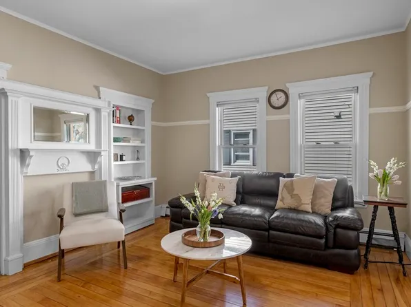 6 8 1/2 Devon Ave #2, Beverly, MA 01915