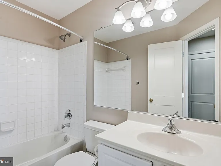 22862 Cartier Ter — Photo 13