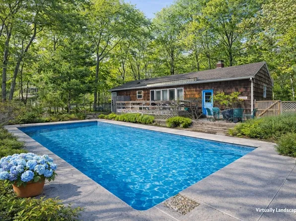 26 Round Pond Ln, Sag Harbor, NY 11963
