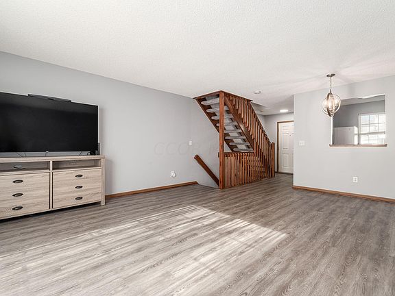4th image of 157 Macenroe Dr #30E