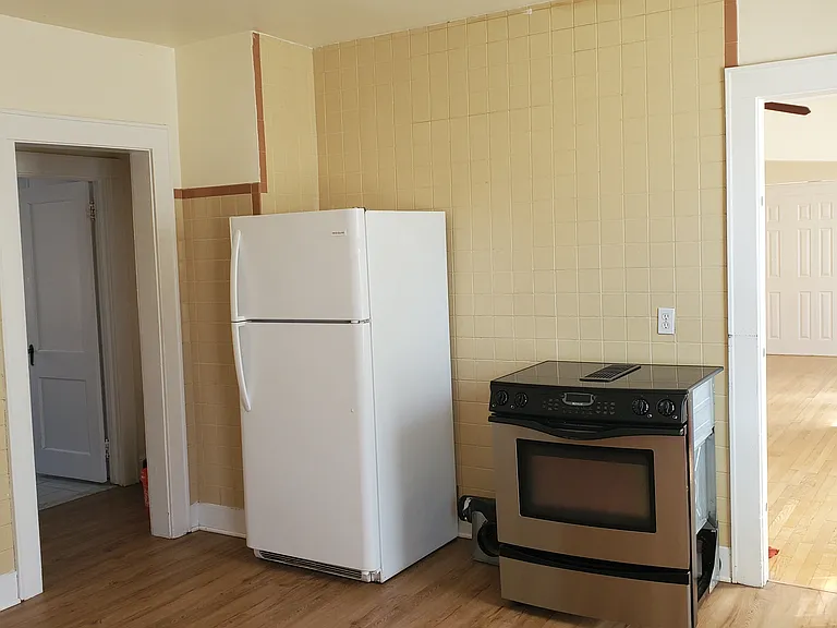 55 Foster Sq — Photo 9