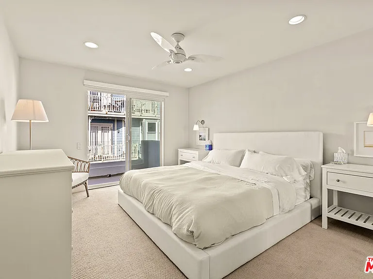 3616 The Strand #C — Photo 26