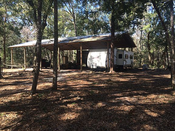 30x60 pole barn w/ H20, elec