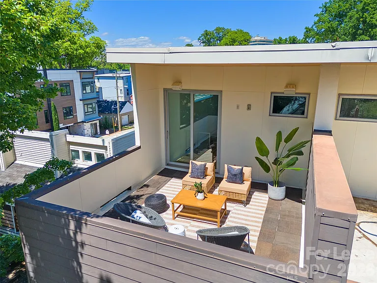 918 Greenleaf Ave — Photo 4