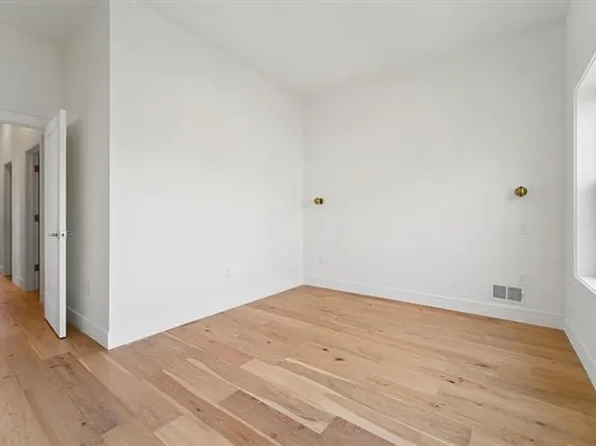 90 East 27th Street image 21 of 43