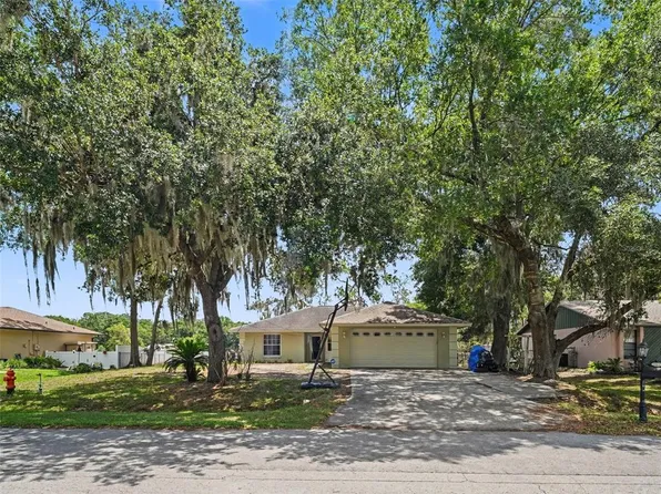 5753 Southwind Dr, Mulberry, FL 33860