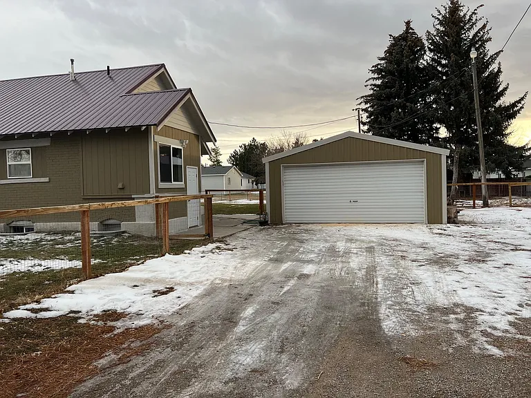 2918 Hiland Ave — Photo 3