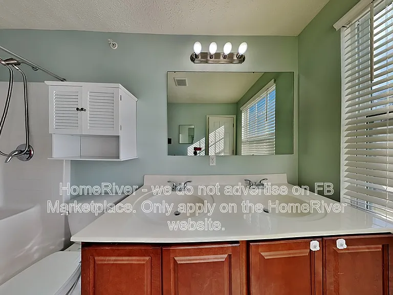 1505 Canterbury Dr — Photo 10