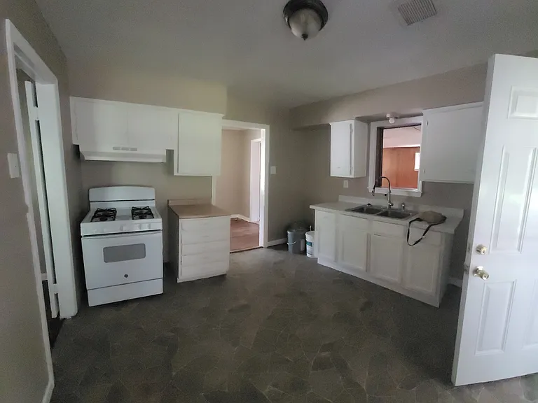 4011 Mountain Terrace St — Photo 10