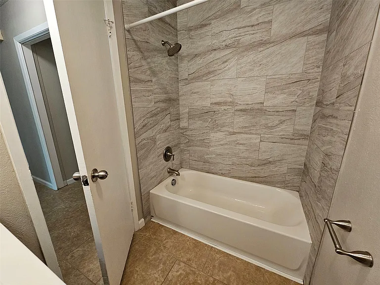 6800 Lunar Dr #A — Photo 19