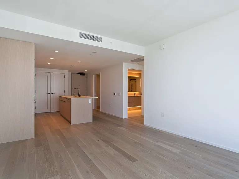 333 Ward Ave #3706 — Photo 5
