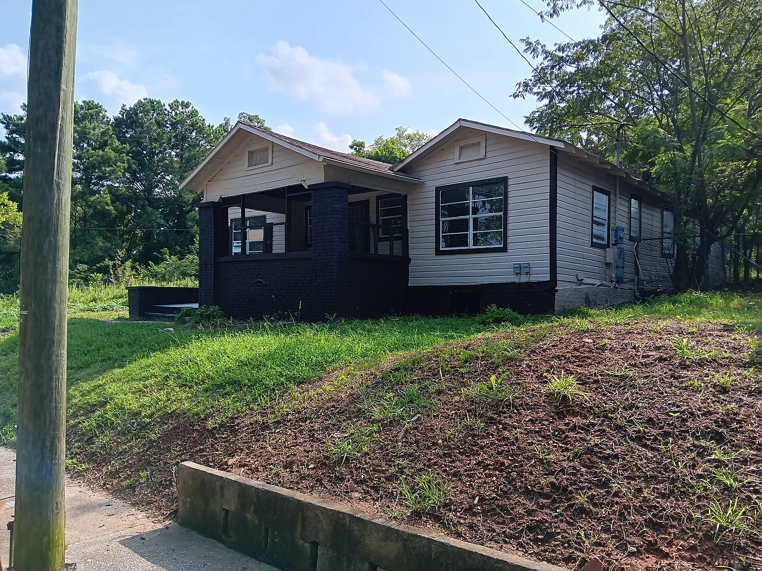 3 bed, 1211 sqft, $1,250 — Photo 3