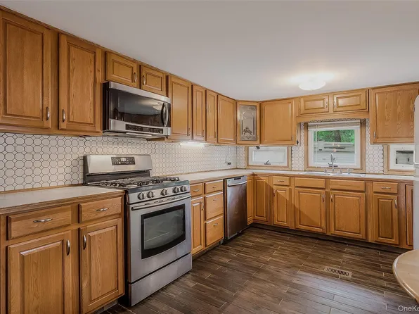 658-F7 Sound Avenue Avenue, Calverton, NY 11933