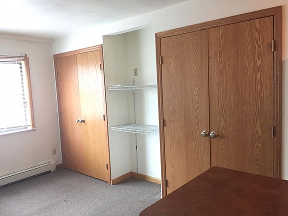 Bedroom / Living room / Closets