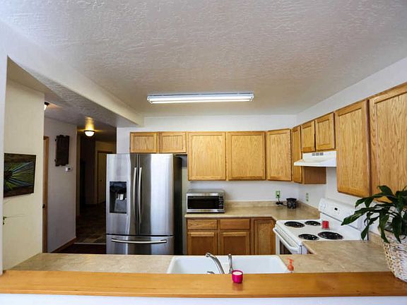 4th image of 2036 Mount Ave Unit C