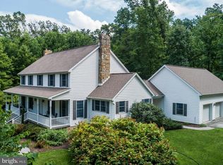 7329 Woodland Dr, Spring Grove, PA 17362