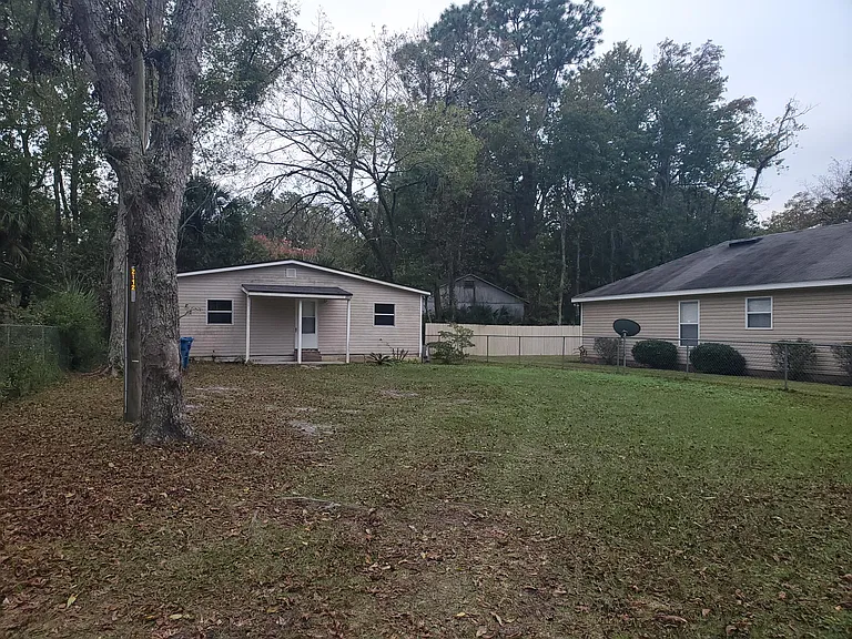 2112 Tuskegee Rd — Photo 3