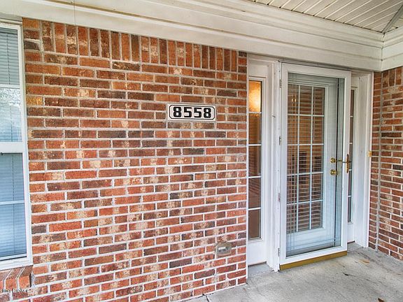 8558 Applegate Village Dr-2